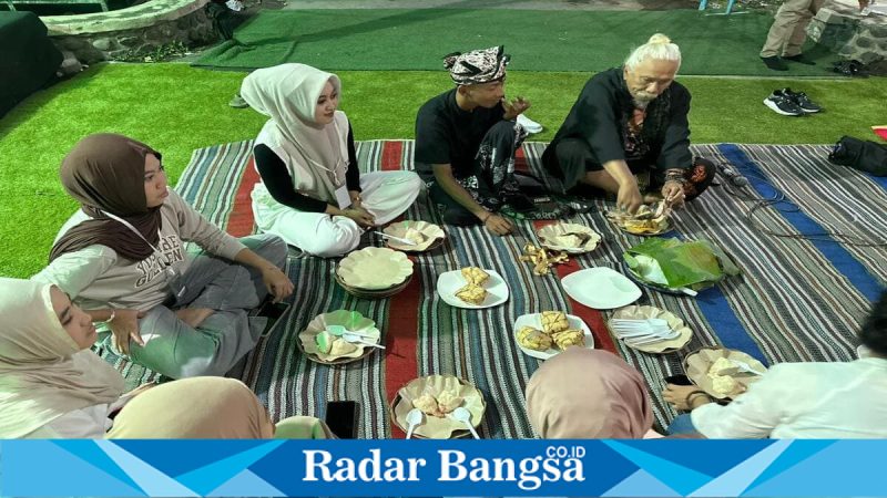 Warga Boyolangu Banyuwangi gelar Lebaran Kopat, Jumat (28/3/2026) malam (Foto Dok Ho/RadarBangsa.co.id)