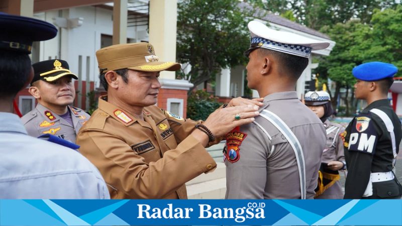 Apel gelar pasukan Operasi Ketupat Semeru 2026 di Alun-Alun Lamongan, Kamis (12/3/2026). (Foto Dok Ho/RadarBangsa.co.id)