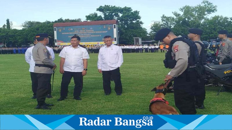 Apel Gelar Pasukan Operasi Ketupat Rinjani 2026 di Lapangan Tribun Bhara Daksa, Mataram, Kamis (12/3/2026). (Foto Dok Ho/RadarBangsa.co.id)