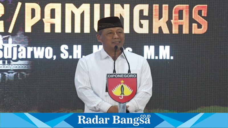 Pangdam IV/Diponegoro Mayjen TNI Achiruddin saat Tarawih Keliling di Korem 072/Pamungkas, Yogyakarta, Selasa (3/3/2026). (Foto Dok Ho/RadarBangsa.co.id)