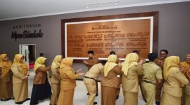 Bupati Pasuruan Rusdi Sutejo memimpin apel bersama dan halal bihalal ASN, Senin (30/3/2026) (Foto Dok Ho/RadarBangsa.co.id)