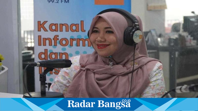 Anggota DPD RI Jawa Timur Lia Istifhama menyampaikan pandangan soal pembatasan media sosial anak, Minggu (8/3/2026). (Foto Dok Ho/RadarBangsa.co.id)