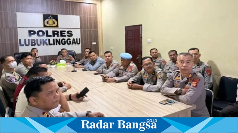Kapolres Lubuk Linggau memimpin Latpra Ops Ketupat Musi 2026 secara virtual di Polres Lubuk Linggau, Selasa (10/3/2026). (Foto Dok Ho/RadarBangsa.co.id)
