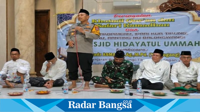 Forkopimcam dan MUI Kecamatan Tikung saat Safari Ramadan di Masjid Hidayatul Ummah Desa Balongwangi, Senin (16/03/2026). (Foto Dok Ho/RadarBangsa.co.id)