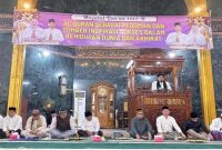 Sekda Musi Rawas H. Ali Sadikin menghadiri peringatan Nuzulul Qur’an 1447 H di Masjid Agung Darussalam Muara Beliti, Kamis (5/3/2026). (Foto Dok Ho/RadarBangsa.co.id)