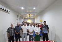 Pengurus dan anggota Pokdarwis Krabat Kranggan saat buka puasa bersama di Semarang, Jumat (7/3/2026). (Foto Dok/RadarBangsa.co.id)