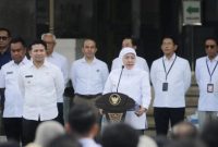 Gubernur Jawa Timur Khofifah Indar Parawansa saat menyampaikan kebijakan WFH ASN, Rabu (25/3/2026). (Foto Dok Ho/RadarBangsa.co.id)