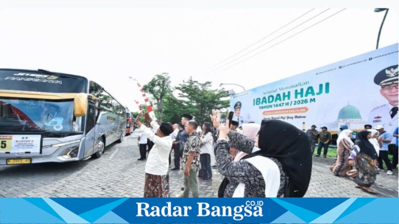 Pelepasan jamaah haji Kabupaten Pasuruan dalam kloter awal, Rabu (22/4/2026). (Foto Dok Ho/RadarBangsa.co.id)