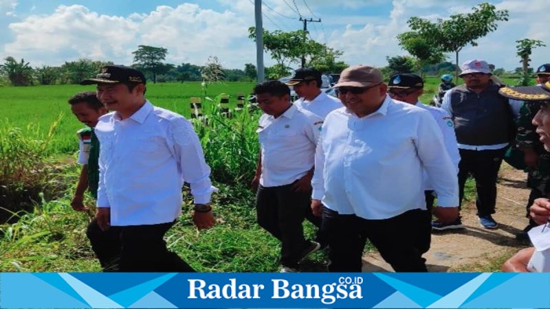 Peninjauan irigasi dan pompanisasi di Waduk Delikguno, Lamongan, Rabu (29/4/2026). (Foto Dok Ho/RadarBangsa.co.id)