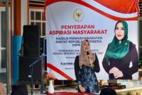 Anggota DPD RI Lia Istifhama saat menggelar serap aspirasi warga di Masjid Besar Arraudlah, Banyuwangi, Minggu (19/4/2026). (Foto Dok Ho/RadarBangsa.co.id)