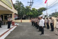 Apel pagi anggota Polsek Tikung dipimpin Kapolsek, Senin (27/4/2026). (Foto Dok Ho/RadarBangsa.co.id)