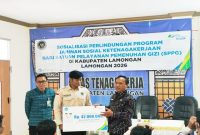BPJS Ketenagakerjaan Lamongan Serahkan Santunan Kematian kepada Pegawai SPPG (Dok Foto Bpjstk)