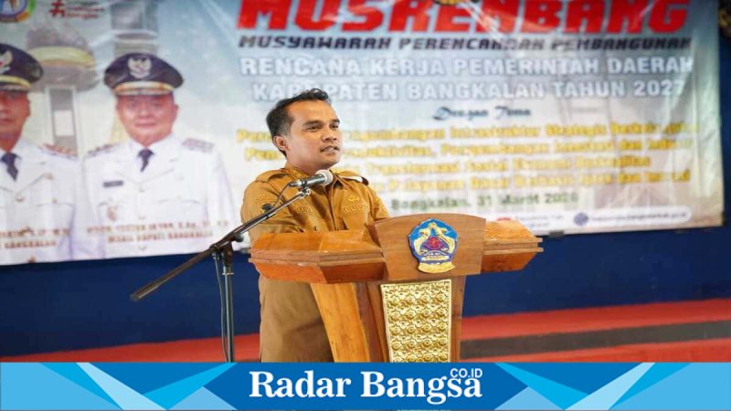 Bupati Bangkalan Lukman Hakim saat menyampaikan arah pembangunan dalam Musrenbang RKPD 2027 di Pendopo Pratanu, Selasa (31/3/2026) (Foto Dok Ho/RadarBangsa.co.id)