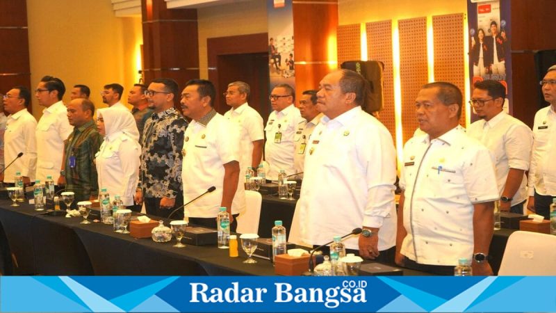 Bupati Asahan saat menghadiri kunker Komisi II DPR RI di Medan, Rabu (1/4/2026). (Foto Dok Ho/RadarBangsa.co.id)