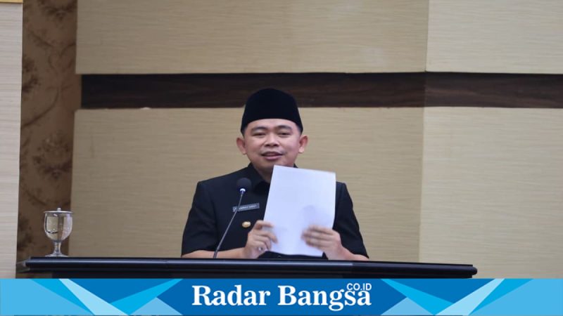Bupati Jember Gus Fawait menyampaikan capaian investasi dan inflasi daerah, Kamis (2/4/2026). (Foto Dok Ho/RadarBangsa.co.id)