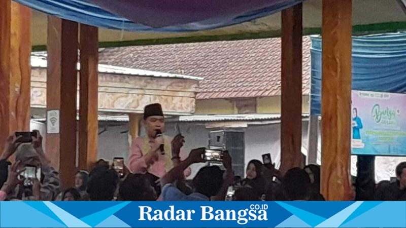 Bupati Jember Gus Fawait saat kegiatan Bunga Desaku di Mumbulsari, Senin (6/4/2026). (Foto Dok Ho/RadarBangsa.co.id)