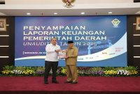 Penyerahan LKPD 2025 Pemkab Malang di Kantor BPK Jatim, Senin (30/3) (Foto Dok Ho/RadarBangsa.co.id)
