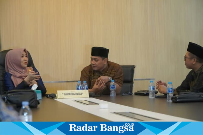 Lia Istifhama menerima audiensi Komisi PDUF MUI di Kantor DPD RI Perwakilan Jawa Timur Surabaya, Jumat (17/4/2026). (Foto Dok Ho/RadarBangsa.co.id)