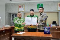 Penandatanganan MoU pengelolaan sampah antara Pemkab Pasuruan dan PT RWM, Kamis (16/4/2026). (Foto Dok Ho/RadarBangsa.co.id)