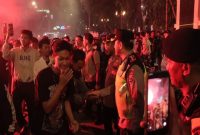 Kapolres Lamongan memimpin langsung pengamanan perayaan HUT Persela ke-59 di pusat kota, Jumat (17/4/2026). (Foto Dok Ho/RadarBangsa.co.id)