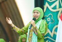 Khofifah Indar Parawansa bersama puluhan ribu Muslimat NU saat Harlah ke-80 di Masjid Al Jabbar Bandung, Sabtu (18/4/2026). (Foto Dok Ho/RadarBangsa.co.id)
