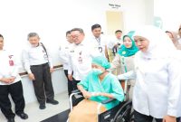 Gubernur Jawa Timur Khofifah Indar Parawansa saat meresmikan Grand Paviliun RSSA Malang, Rabu (22/4/2026). (Foto Dok Ho/RadarBangsa.co.id)