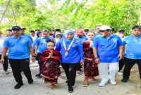 Gubernur Jatim Khofifah saat menghadiri kegiatan MBG di Bangkalan, Sabtu (4/4) (Foto Dok Ho/RadarBangsa.co.id)