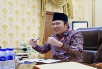 Bupati Jember Gus Fawait saat memberikan keterangan soal beasiswa, Jumat (27/3/2026). (Foto Dok Ho/RadarBangsa.co.id)