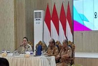 Bupati Jember Gus Fawait saat sosialisasi verifikasi data kemiskinan di Pendopo Wahyawibawagraha, Senin (13/4/2026). (Foto Dok Ho/RadarBangsa.co.id)