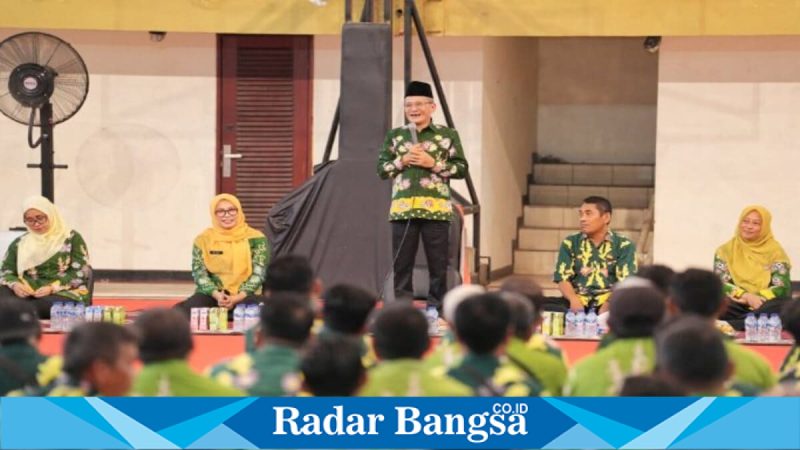Wakil Bupati Pasuruan HM Shobih Asrori memberi arahan saat halal bihalal ASN, Kamis (2/4/2026). (Foto Dok Ho/RadarBangsa.co.id)