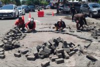 Kondisi Jalan Citarum di Semarang mengalami kerusakan di sejumlah titik, Minggu (15/3). (Foto Dok Ho/RadarBangsa.co.id)