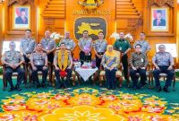 Gubernur Khofifah menerima kunjungan peserta SESPIMTI Polri di Gedung Negara Grahadi, Surabaya, Selasa 14 April 2026. (Foto Dok Ho/RadarBangsa.co.id)
