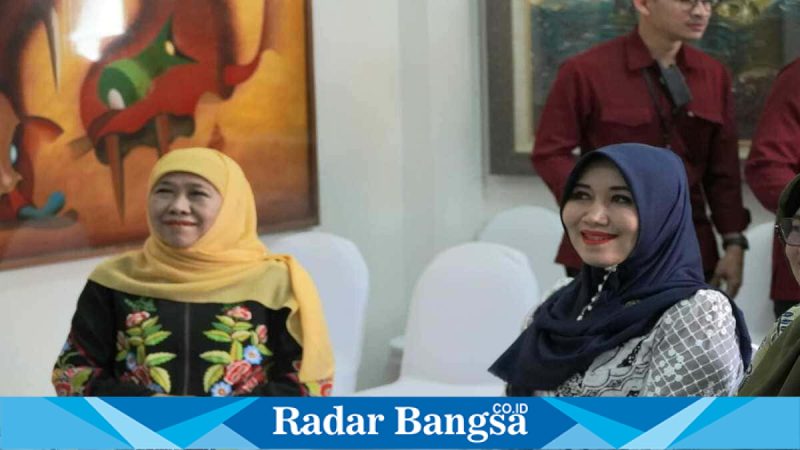 Anggota DPD RI bersama Gubernur Jawa Timur Khofifah Indar Parawansa dalam kegiatan pendidikan, Senin (01/04/2026). (Foto Dok Ho/RadarBangsa.co.id)