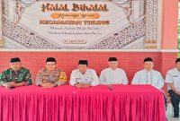 Kapolsek Tikung bersama Forkopimcam saat halal bihalal, Rabu (1/4/2026). (Foto Dok Ho/RadarBangsa.co.id)