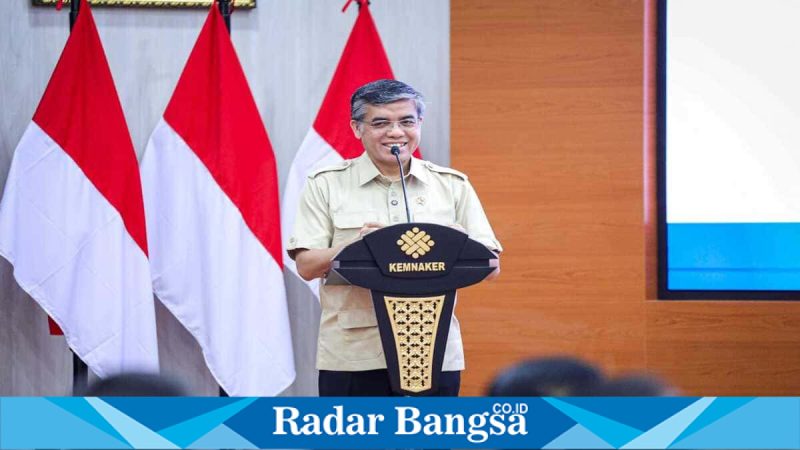 Menaker Yassierli membuka program pembinaan dan sertifikasi Ahli K3 di Jakarta, Rabu (29/4/2026). (Foto Dok Ho/RadarBangsa.co.id)