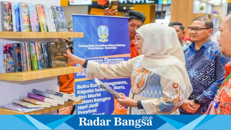 Gubernur Jawa Timur Khofifah Indar Parawansa saat kampanye literasi, Rabu (23/4/2026). (Foto Dok Ho/RadarBangsa.co.id)