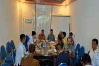 Rapat koordinasi persiapan May Day 2026 di Aula Disnaker Jember, Senin 13 April 2026. (Foto Dok Ho/RadarBangsa.co.id)  