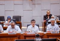 Menteri Ketenagakerjaan Yassierli usai rapat kerja membahas Magang Nasional 2026, Kamis (9/4/2026). (Foto Dok Ho/RadarBangsa.co.id)