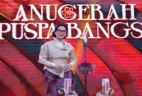 Ning Ghyta saat menerima penghargaan Puspa Cita 2026 di Jakarta, Selasa (21/4/2026). (Foto Dok Ho/RadarBangsa.co.id)