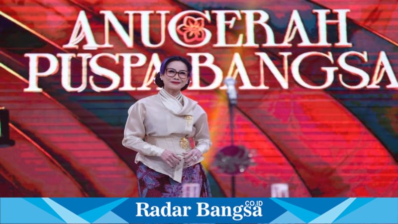 Ning Ghyta saat menerima penghargaan Puspa Cita 2026 di Jakarta, Selasa (21/4/2026). (Foto Dok Ho/RadarBangsa.co.id)