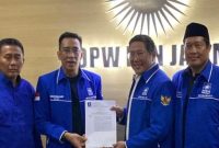 Penyerahan SK kepengurusan DPD PAN Sidoarjo di Kantor DPW PAN Jatim, Sabtu (25/4/2026). (Foto Dok Ho/RadarBangsa.co.id)
