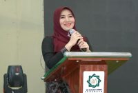 Lia Istifhama saat memberi sambutan dalam Reuni Akbar Mafash UINSA di Sport Centre UINSA Surabaya, Sabtu (11/4/2026). (Foto Dok Ho/RadarBangsa.co.id)