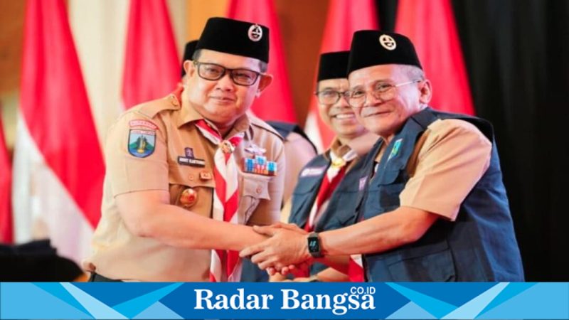 Sekda Jatim Adhy Karyono saat membuka Rakerda Kwarda Pramuka Jawa Timur 2026 di Taman Chandra Wilwatikta Pandaan, Kabupaten Pasuruan, Senin (20/4/2026). (Foto Dok Ho/RadarBangsa.co.id)
