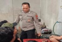 Petugas Polsek Tikung saat patroli dialogis bersama warga di Kecamatan Tikung, Sabtu (25/4/2026) malam. (Foto Dok Ho/RadarBangsa.co.id)