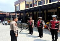 Patroli bersepeda Sat Samapta Polres Lamongan di kawasan Alun-Alun, Kamis (2/4/2026). (Foto Dok Ho/RadarBangsa.co.id)