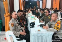 Aparat gabungan saat mengamankan hiburan hajatan pernikahan di Dusun Klating, Kecamatan Tikung, Sabtu (18/4/2026) malam. (Foto Dok Ho/RadarBangsa.co.id)