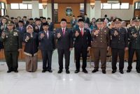 Pj Sekda Kota Blitar Tri Iman Prasetyono usai pelantikan di Kantor Wali Kota Blitar, Senin (13/4/2026). (Foto Dok Ho/RadarBangsa.co.id)