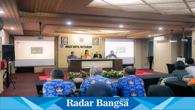 Tenaga medis dan manajemen RSUD H. Moh. Ruslan mengikuti simulasi bencana di Mataram, Senin–Selasa (27–28/4/2026). (Foto Dok Ho/RadarBangsa.co.id)