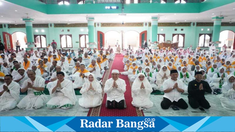 Calon jemaah haji mengikuti napak tilas Armuzna di Probolinggo, Kamis (2/4) (Foto Dok Ho/RadarBangsa.co.id)