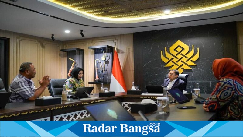 Wabup Sidoarjo bertemu Menteri Kebudayaan di Jakarta, Senin (27/4/2026). (Foto Dok Ho/RadarBangsa.co.id)
Meta description: Wabup Sidoarjo dorong 